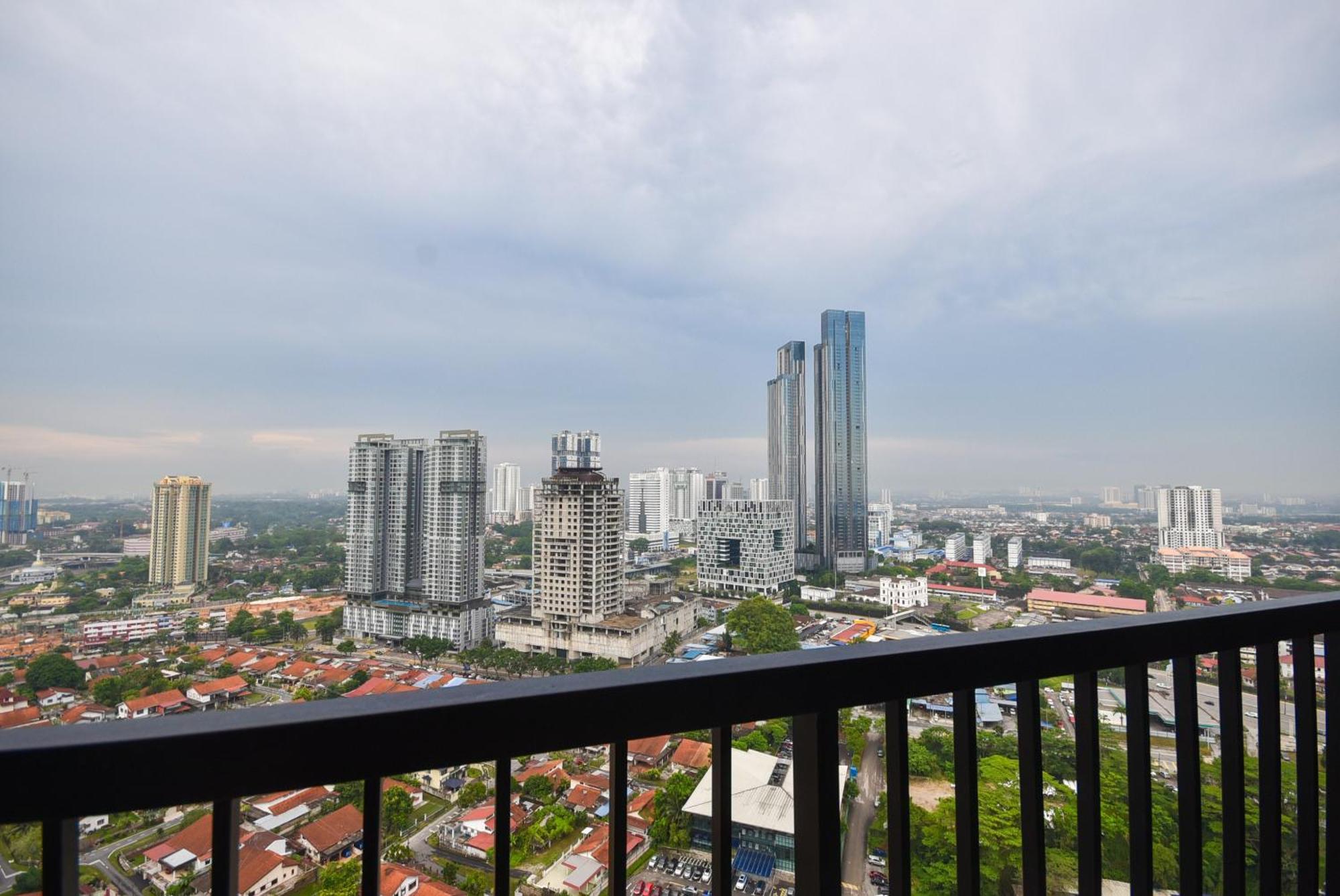 Twin Tower Residence By Nest Home【5 Mins Walk To Ciq】 Johor Bahru Exterior photo